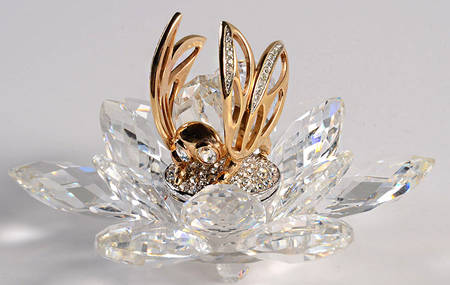 Crystal in Flight Bee-Gold - No Box