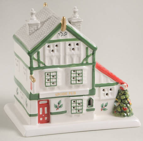 Christmas Village Public House - Boxed