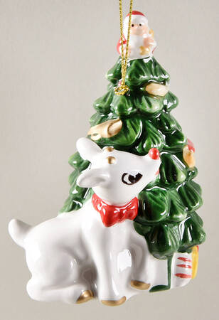 Rudolph the Red-Nosed Reindeer Rudolph With Christmas Tree - With Box