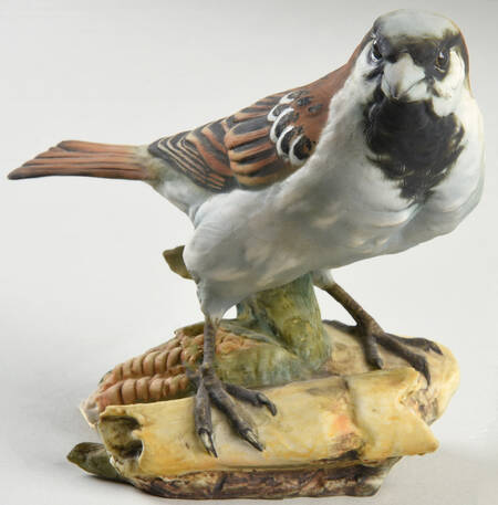Tay Figurine Mountain Sparrow - No Box