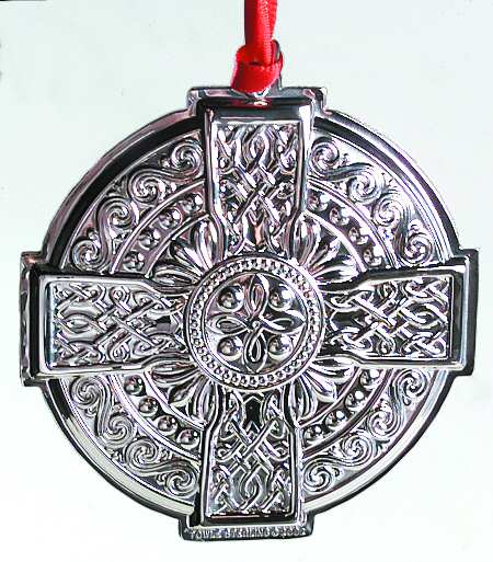 Celtic Series-Ornament 2002 Celtic Cross - Boxed