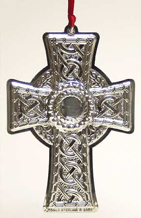 Celtic Series-Ornament 2004 Celtic Cross - No Box