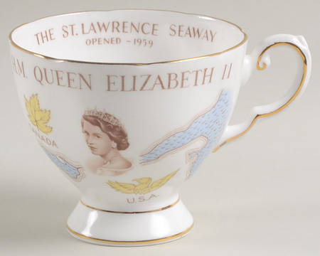 Tuscan Royalty Giftware Elizabeth Ii -St Laurence Seaway Cup - No Box