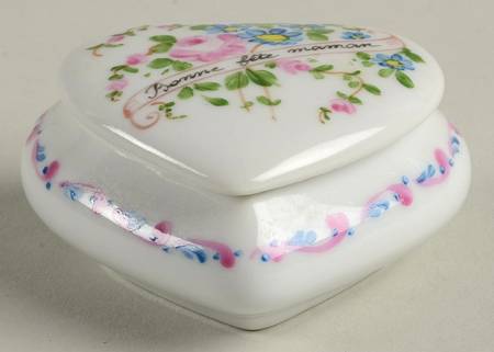 Limoges Boxes Bonne Fete Maman-Happy Birthday Mom - No Box by Tradition d'Art