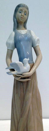 Tengra Figurines Young Lady With Dove - No Box