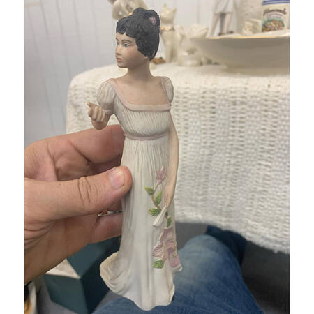 Age of Elegance Louise - No Box