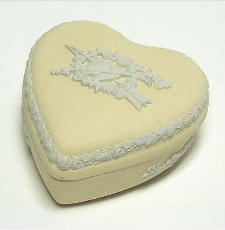 Couples Celebration Annual Heart-Box Primrose Couples Box - Boxed