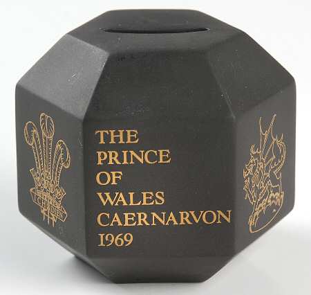 Wedgwood Royal Commemorative Giftware Charles Prince Of Wales Investiture Mone - No Box