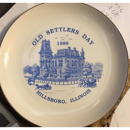 World Wide Art Plates Old Settlers Day Hillsboro, Illinois - No Box