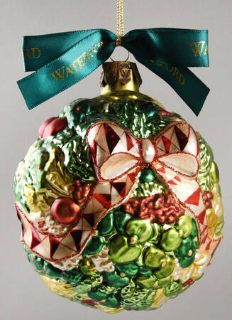 Holiday Heirlooms Ornaments Kissing Ball - Boxed