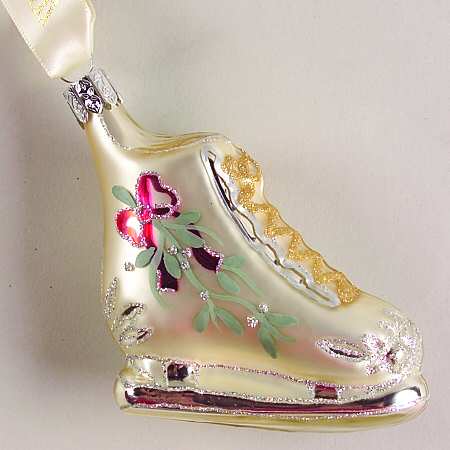 Holiday Heirlooms Ornaments Ice Skate - Boxed