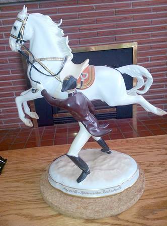 Spanish Riding School Figurines Capriole - No Box