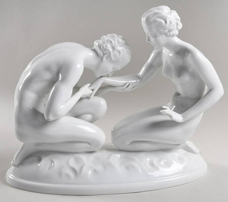 All White Figurines Couple Hand Kiss - No Box