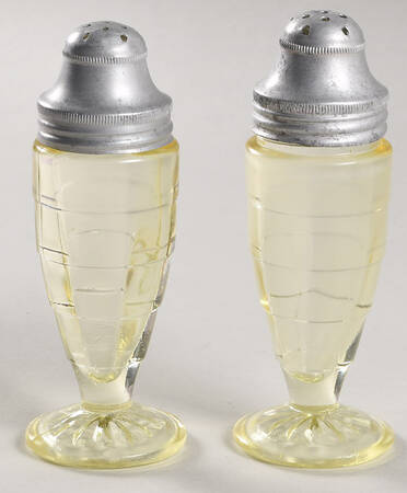 Block Optic Yellow Footed Shaker Set & Metal Lids