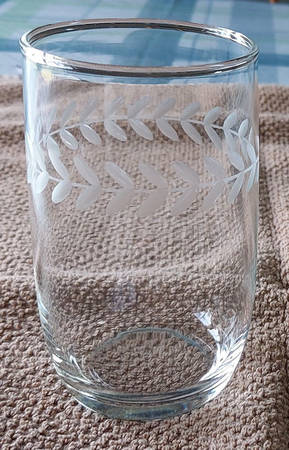 Laurel (Gray Cut) 10 Oz Flat Tumbler
