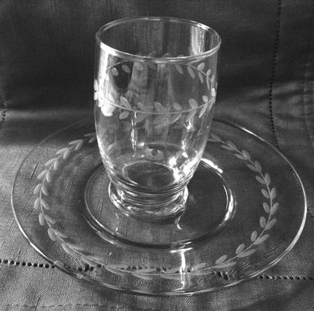 Laurel (Gray Cut) 7" Salad Plate