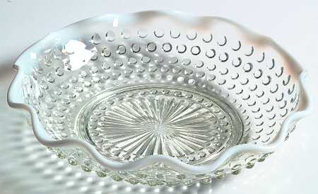 Moonstone Clear Opalescent 7" Round Crimped Bowl