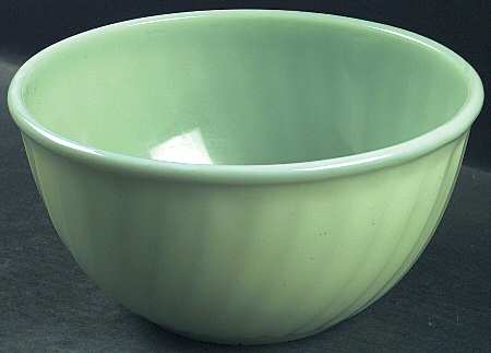 Swirl Jade Ite Shell 9" Mixing Bowl