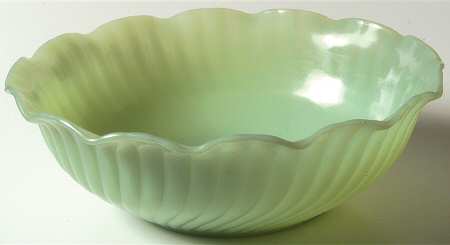 Swirl Jade Ite Shell 7" Scalloped Bowl