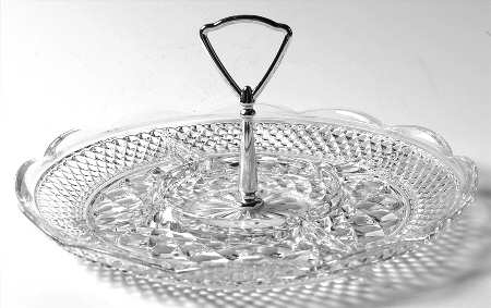 Wexford 11" Round 5 Part Relish with Center Metal Handle