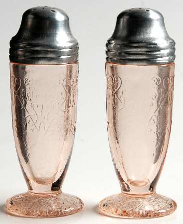 Florentine 1 Pink Footed Shaker Set & Metal Lids