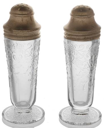 Florentine 2 Clear Footed Shaker Set & Metal Lids