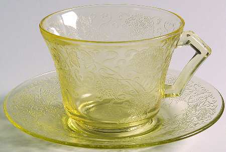 Florentine 2 Yellow Cup & Saucer Set