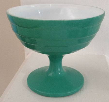 Moderntone Platonite Green Champagne/Tall Sherbet