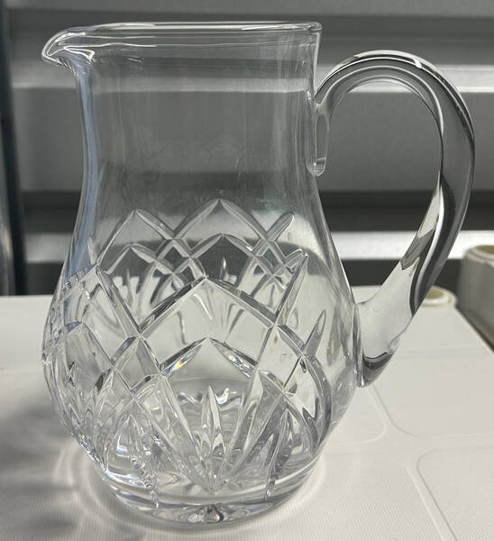 Celebration (Cut) 40 Oz Pitcher