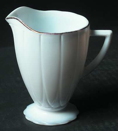 Newport Platonite White (Gold Trim) by Hazel-Atlas