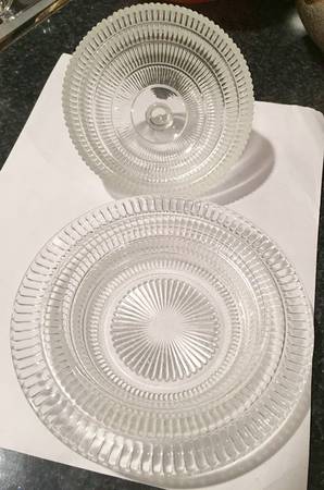 Beehive Clear Round Covered Butter