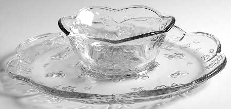 Savannah Clear (2 Piece) Chip & Dip (Chip & Dip Tray & Cereal Bw)