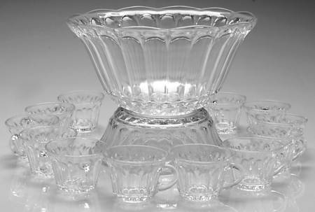 Colonial (Punch Set) (14 Piece) Punch Set (Bowl ,Stand &12 Cups)