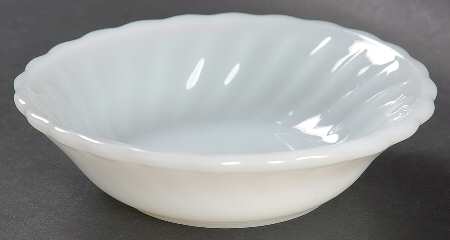 Shell Milk White (Scalloped Edge) Small Fruit Dessert Bowl