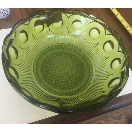 St Genevieve Green 8" Round Bowl