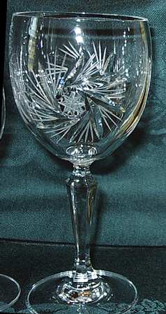 Nicole (Curved Arches) Wine Glass
