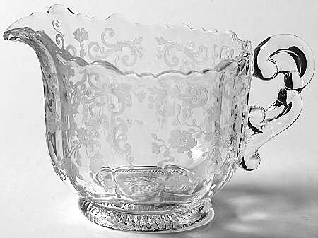 Chantilly Martha/252 Ribbed Foot Creamer