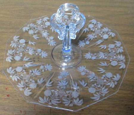 Rosalie Center Handle Tray