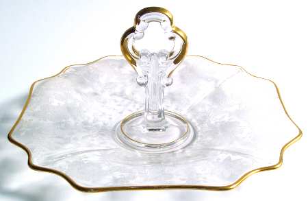 Wildflower Clear (Gold Trim, Stem 3121) 3400/10 Center Handled Tray