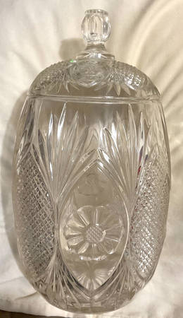 Sunk Daisy Clear Cracker Jar & Lid