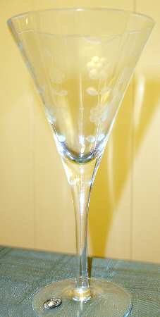 Sandra Wine Glass