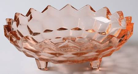 Whitehall Peach 6" 3-Footed Bon Bon
