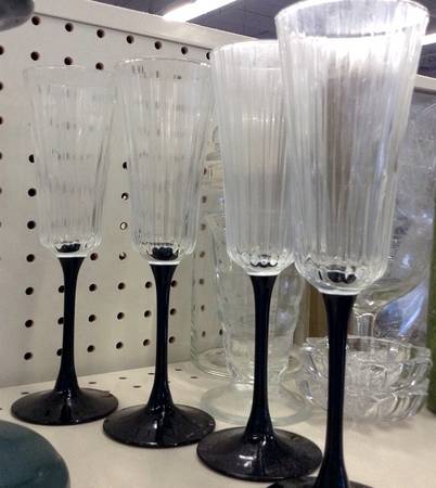 Grand Meridian Black Fluted Champagne