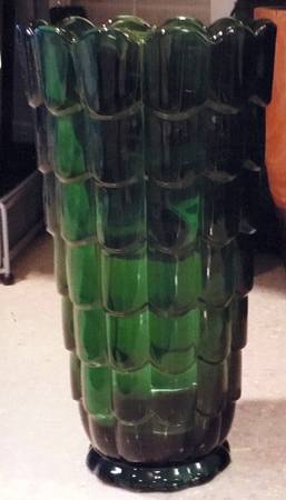 Cascade Green 9" Flower Vase