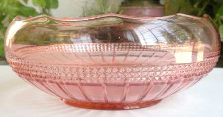 Wetherford Pink 7" Cupped Bowl