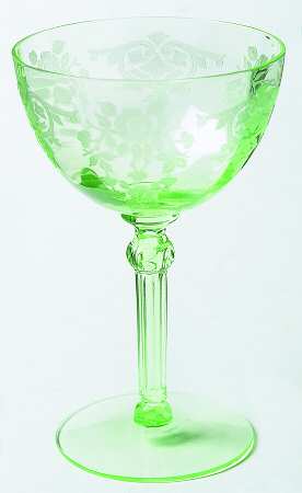 Apple Blossom Emerald Green (Lt Green, Stem 3135) Champagne/Tall Sherbet