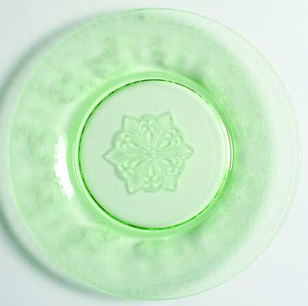 Etch 704 Emerald Green (Stem 3075) by Cambridge