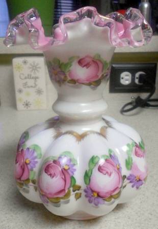 Charleton Roses (Fenton) 8" Double Crimped Vase