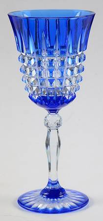 CRA38 (Gray Cuts) Wine Glass
