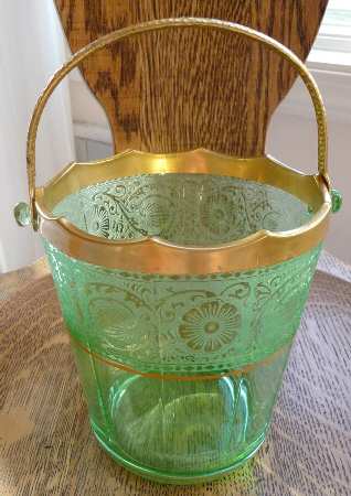 Etch 727 Green (Gold Trim) by Cambridge